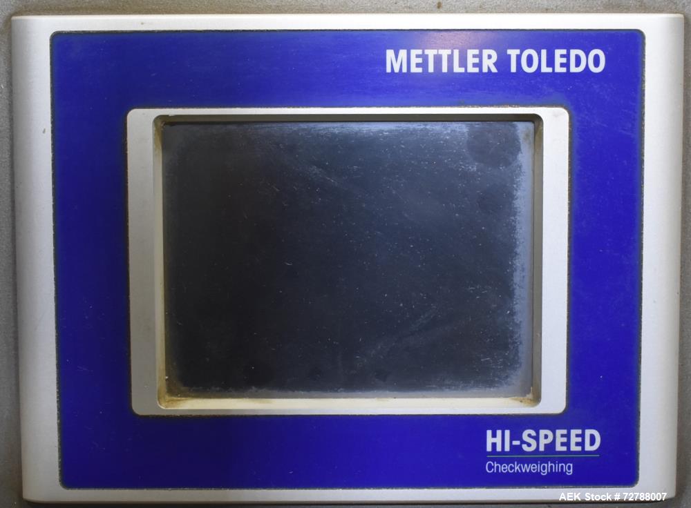 Detector de metales y controladora de peso combinados Safeline Hi-Speed Model XE de Mettler-Toledo. Capaz de velocidades de ...